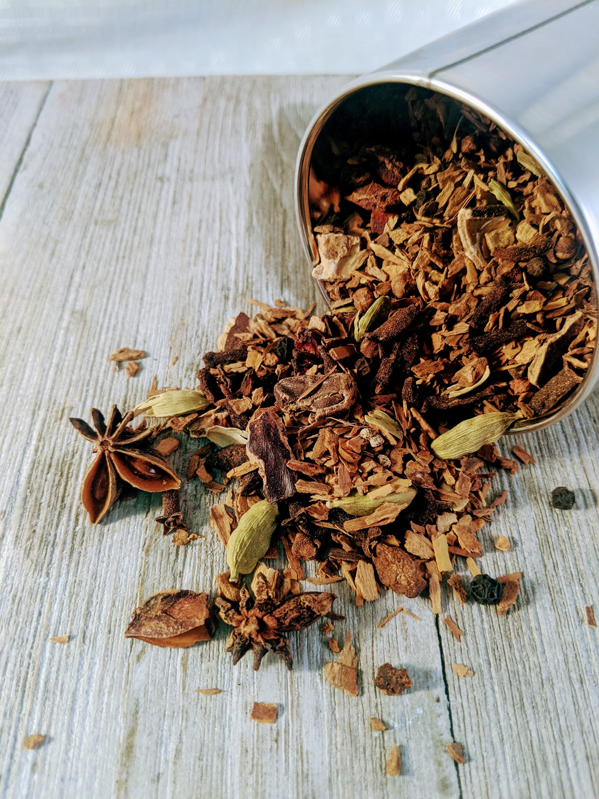 Cinnamon and Clove Herbal Tea - Hanna Herbals